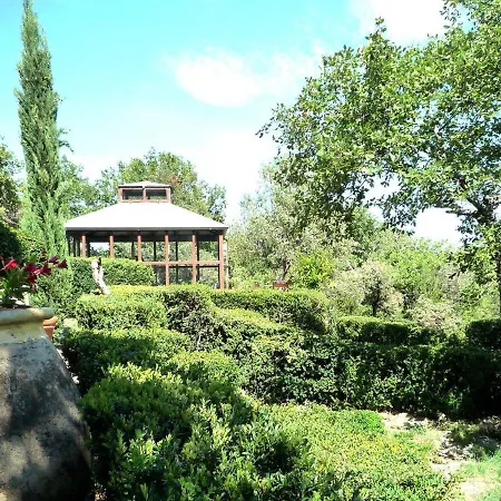 Le Petit Mas Bed & Breakfast