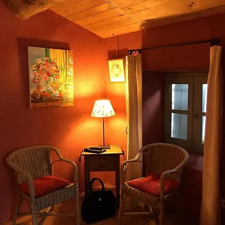 Le Petit Mas Oda ve Kahvaltı Vogue