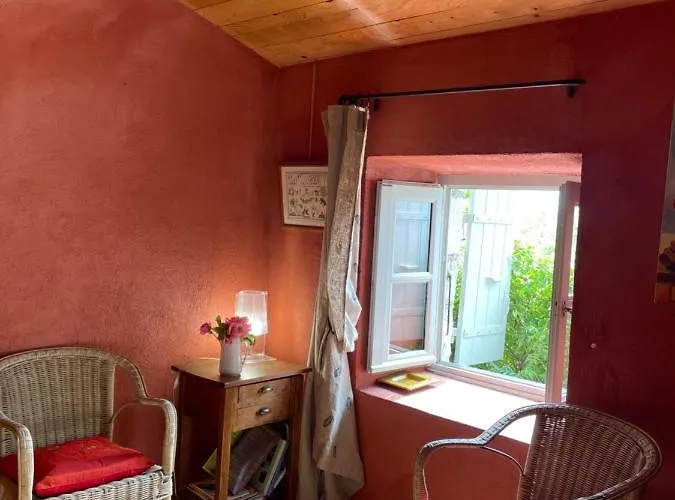 Le Petit Mas Oda ve Kahvaltı 3*